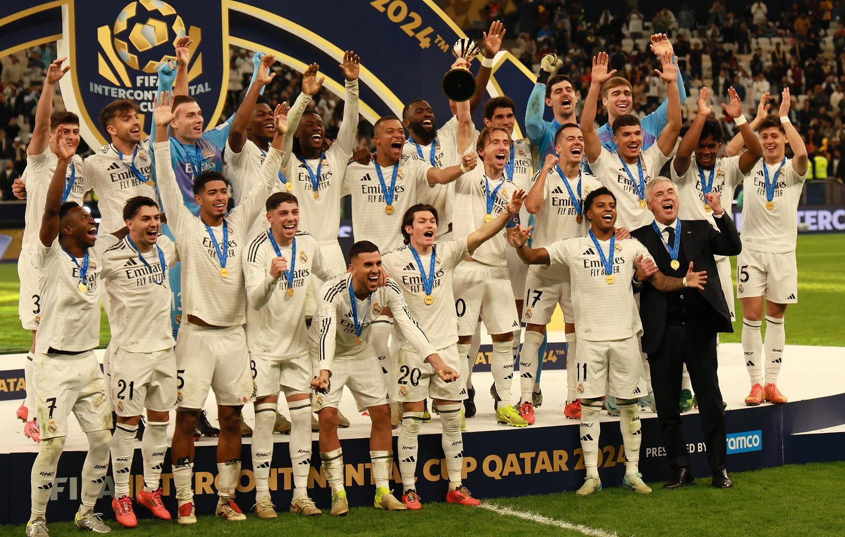 [天下足球]库尼亚破门 曼联战平利兹联