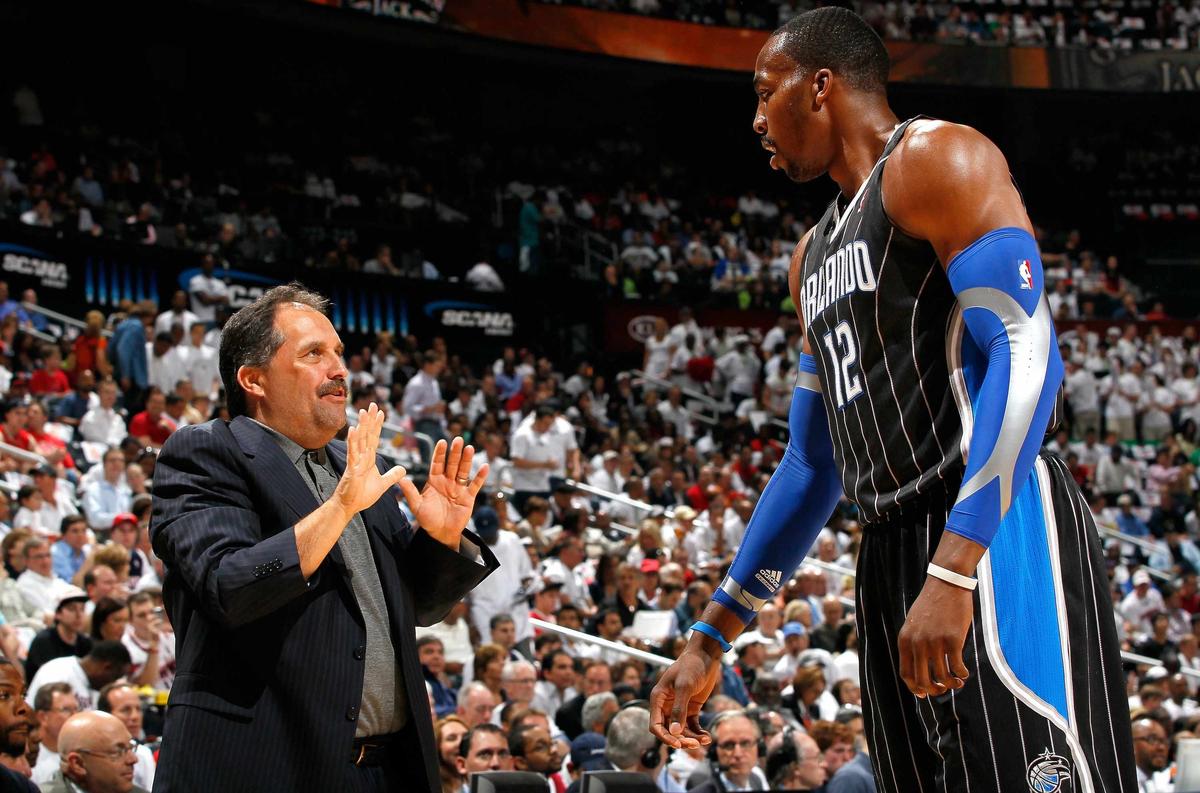 陈韦奇防守稳定出赛