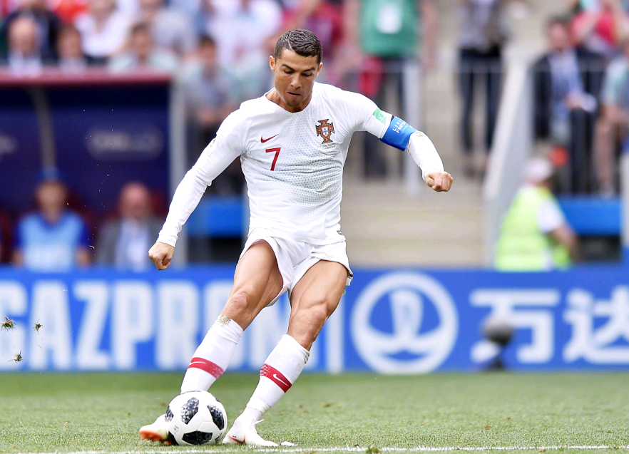 篮球湖人球迷制作大型海报欢迎队内新援