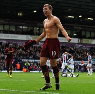 塞内加尔主帅：帕普-萨尔被撞了一下不太舒服，但不是大问题