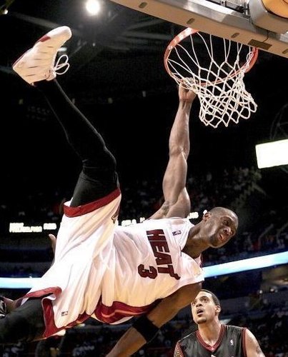 CBA常规赛战况更新 多场比赛分差明显